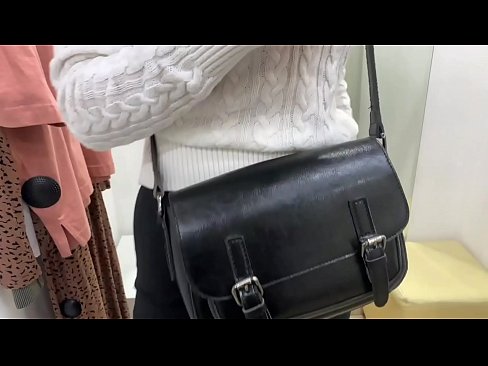 ❤️ Nyilvános maszturbáció a fiatal szuka FeralBerry egy dildóval a próbafülkében ❌ Minőségi szex at hu.pornovore.ru ❌❤